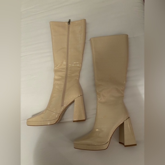 Boots - Picture 1 of 2